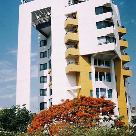 Hotel Maharaja Regency Satara Exterior foto