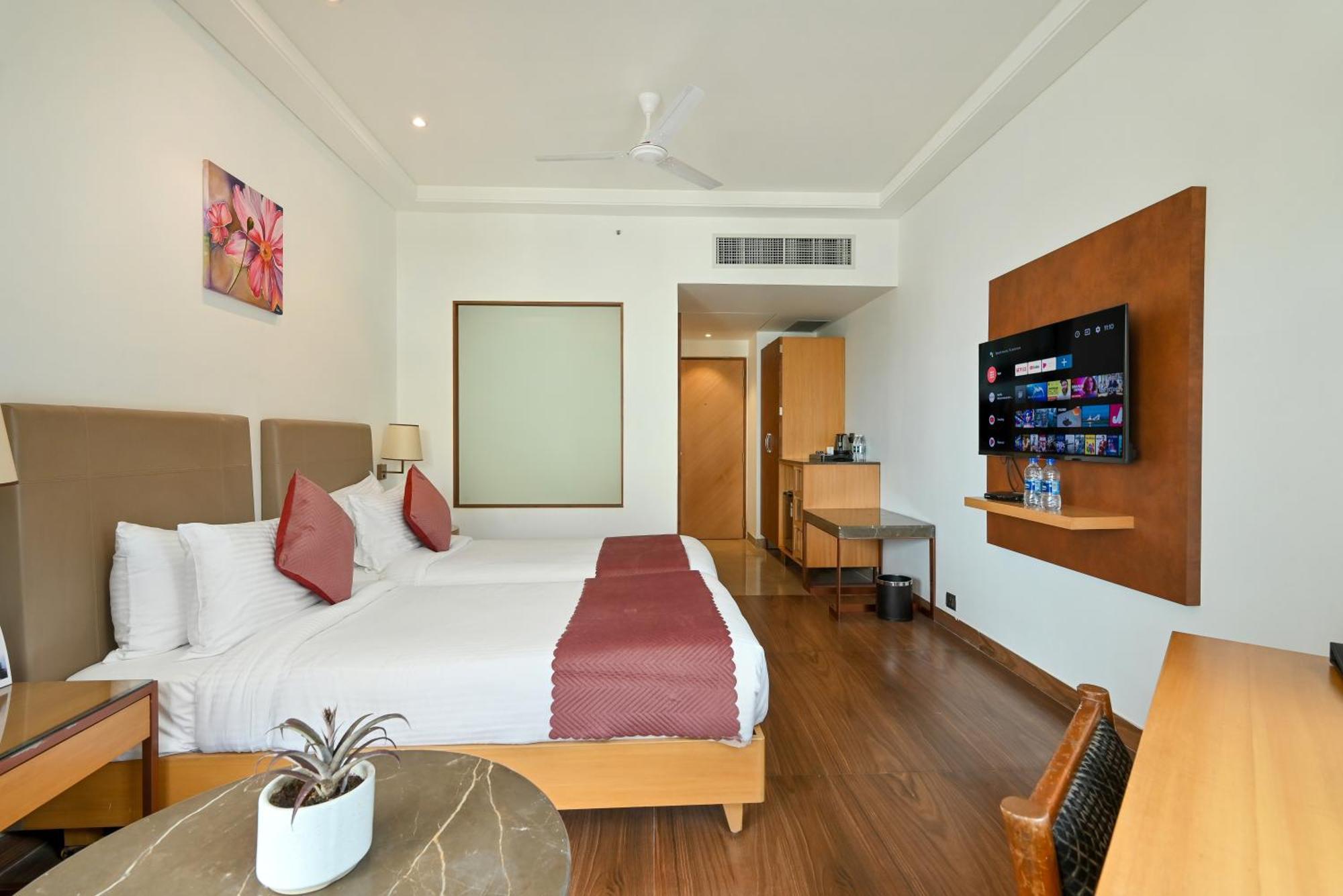 Hotel Maharaja Regency Satara Exterior foto