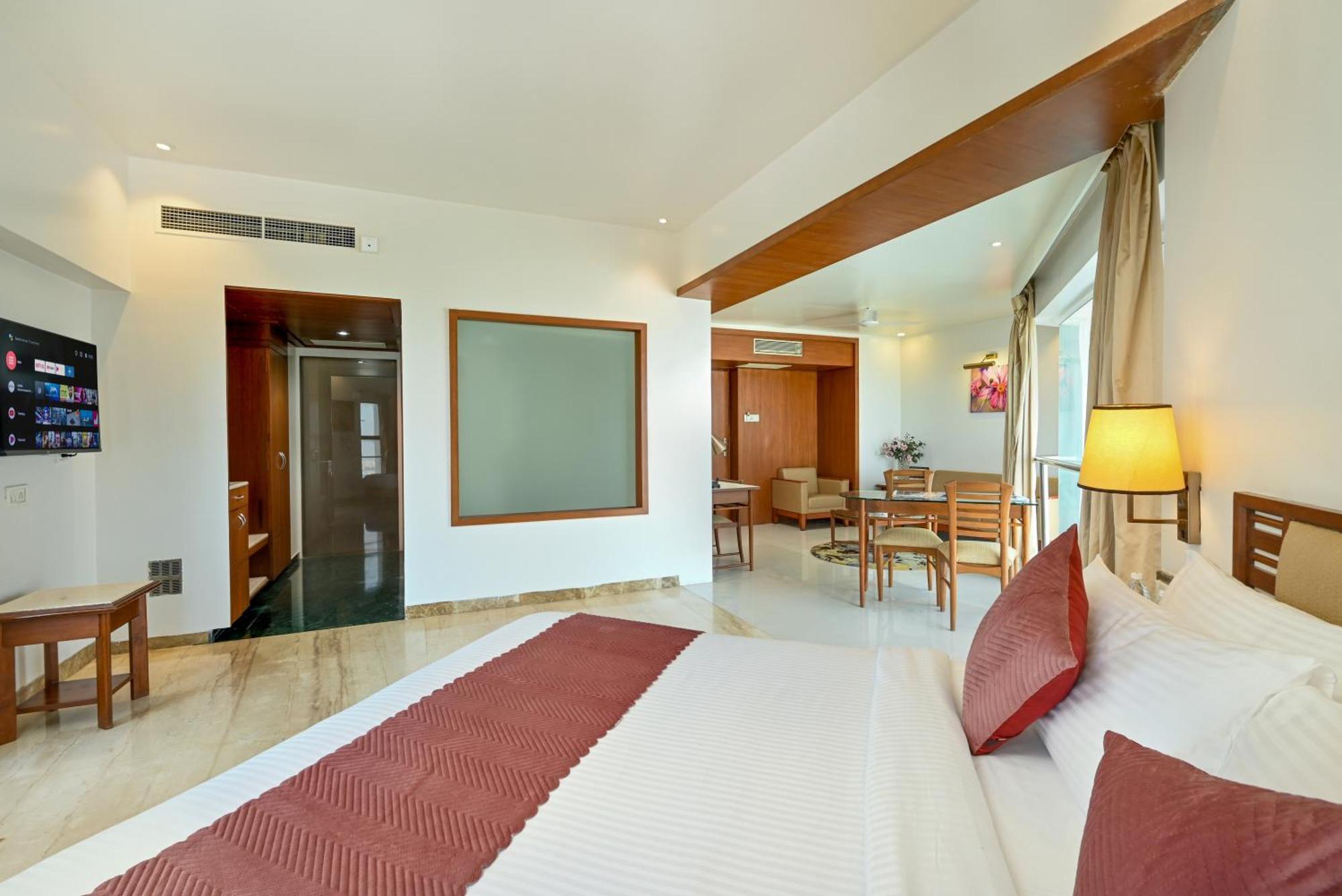 Hotel Maharaja Regency Satara Exterior foto